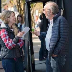 THE EDGE OF SEVENTEEN, from left: director Kelly Fremon Craig, producer James L. Brooks, on set, 2016. ph: Murray Close/© STX Entertainment