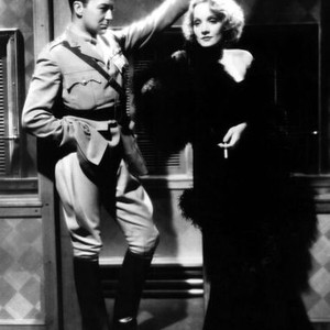 SHANGHAI EXPRESS, Clive Brook, Marlene Dietrich, 1932