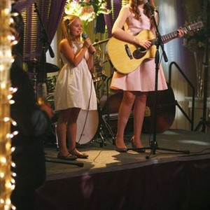 Nashville, Maisy Stella (L), Lennon Stella (R), 'She's Got You', Season 2, Ep. #7, 11/13/2013, ©ABC