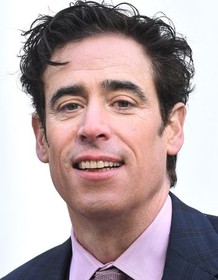 Stephen Mangan