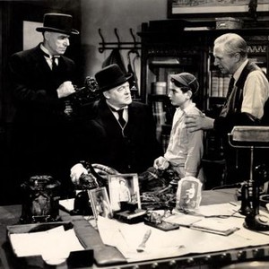 IT'S A WONDERFUL LIFE, Frank Hagney, Lionel Barrymore, Bob Anderson, Samuel S. Hinds, 1946