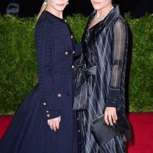 Ashley Olsen, Mary-Kate Olsen at arrivals for ''Charles James: Beyond Fashion'' Opening Night at The Metropolitan Museum of Art Annual Gala - Part 2, Anna Wintour Costume Center, New York, NY May 5, 2014. Photo By: Gregorio T. Binuya/Everett Collection