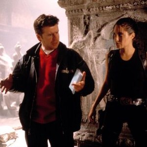 LARA CROFT: TOMB RAIDER, Director Simon West and Angelina Jolie on the set, 2001