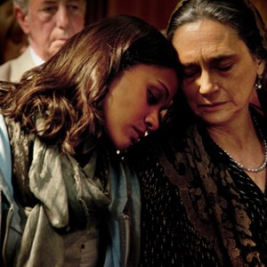 (L-R) Zoe Saldana as Cataleya and Ofelia Medina as Grandmother in "Colombiana." photo 4