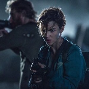  Resident Evil - The Final Chapter: 4011976337683: Movies & TV