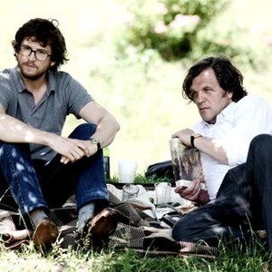 FAREWELL, (aka L'AFFAIRE FAREWELL), from left: Guillaume Canet, Emir Kusturica, 2009. ©Pathe