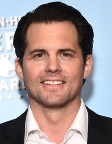 Kristoffer Polaha