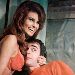 BEDAZZLED, from left: Raquel Welch, Dudley Moore, 1967. ©20th Century-Fox Film Corporation, TM & Copyright /
