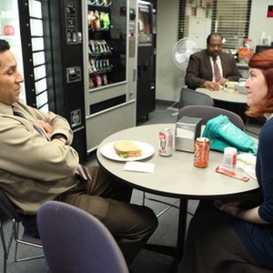 The Office, Oscar Nuñez (L), Hugh Dane (C), Kate Flannery (R), 'Two Weeks', Season 5, Ep. #21, 03/26/2009, ©NBC