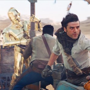 STAR WARS: THE RISE OF SKYWALKER, (AKA STAR WARS: EPISODE IX), FROM LEFT: ANTHONY DANIELS AS C-3PO, JOHN BOYEGA AS FINN, OSCAR ISAAC AS POE DAMERON, 2019. © WALT DISNEY STUDIOS MOTION PICTURES/© LUCASFILM