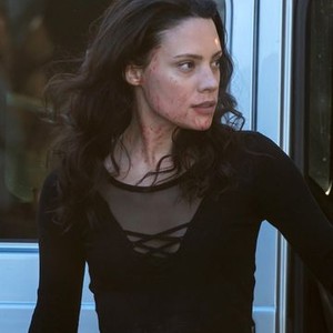 Camille De Pazzis as Annie