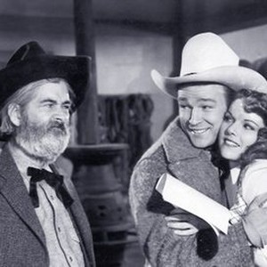 South of Santa Fe (1942) photo 4