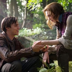JACK THE GIANT SLAYER, from left: Nicholas Hoult, Eleanor Tomlinson, 2013. ph: Daniel Smith/©Warner Bros. Pictures