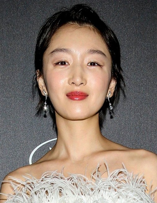 Dongyu Zhou