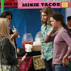 The Fosters, Alex Saxon (L), Maia Mitchell (R), 'Leaky Faucets', Season 2, Ep. #9, 08/11/2014, ©KSITE