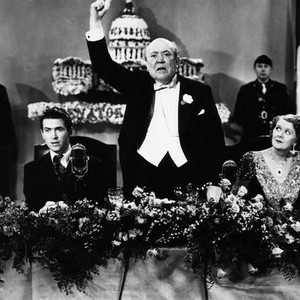MR. SMITH GOES TO WASHINGTON, from left: Beulah Bondi, James Stewart, Guy Kibbee, Ruth Donnelly, 1939