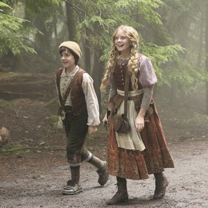 Once Upon a Time, Quinn Lord (L), Karley Scott Collins (R), 'True North', Season 1, Ep. #9, 01/15/2012, ©KSITE