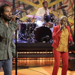 The Tonight Show With Jay Leno, Ziggy Marley (L), Angelique Kidjo (R), 'Season', ©NBC