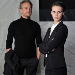 DOUBLE LOVER, (AKA L'AMANT DOUBLE), FROM LEFT: JEREMIE RENIER, MARINE VACTH, 2017. © COHEN MEDIA GROUP