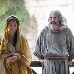 PAUL, APOSTLE OF CHRIST, FROM LEFT: JOANNE WHALLEY, JOHN LYNCH, 2018. PH: MARK CASSAR/© COLUMBIA