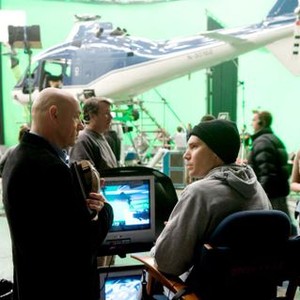 SUPERMAN RETURNS, Kevin Spacey, Director Bryan Singer, on set, 2006, (c) Warner Brothers