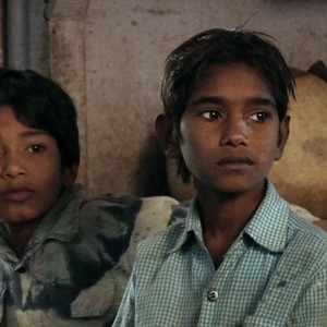 (L-R) Hamid Shaikh and Azur in "Patang."