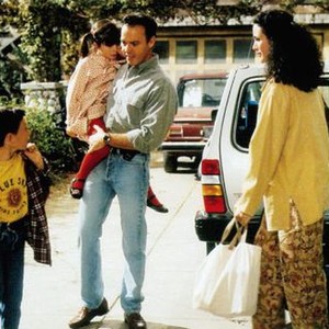 MULTIPLICITY, from left: Zack Duhame, Katie Schlossberg, Michael Keaton, Andie MacDowell, 1996. ©Columbia Pictures