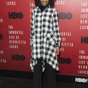 Adriane Lenox at arrivals for THE IMMORTAL LIFE OF HENRIETTA LACKS Premiere on HBO, The School of Visual Arts (SVA) Theatre, New York, NY April 18, 2017. Photo By: Lev Radin/Everett Collection