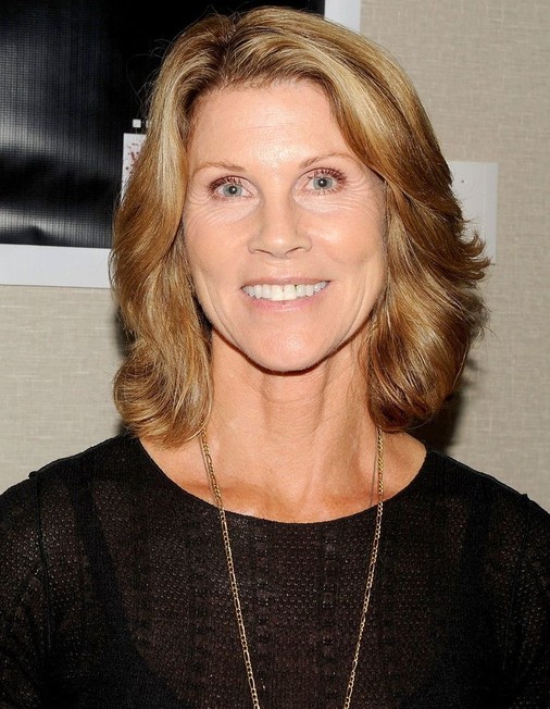 Leah Ayres