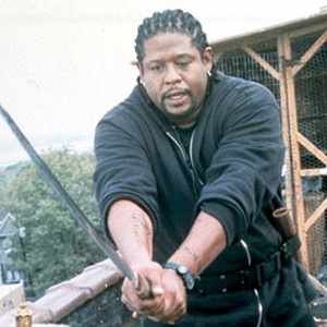 When Ghost Dog's (Forest Whitaker) code is dangerously betrayed by the dysfunctional mafia family that occasionally employs him, he reacts strictly in accord with the Way of the Samurai