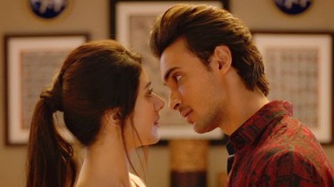 Loveyatri full 2025 movie online free
