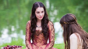 Reign season 1 episode 1 online
