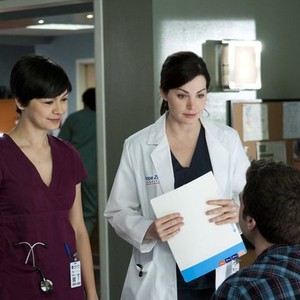 Saving Hope, Julia Taylor Ross (L), Erica Durance (R), 'Heartsick', Season 1, Ep. #8, 07/26/2012, ©KSITE