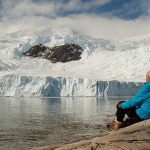A scene from "Antarctica: Ice and Sky" photo 9