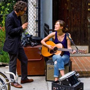 BEGIN AGAIN, (aka CAN A SONG SAVE YOUR LIFE?), from left: Mark Ruffalo, Keira Knightley, 2013. ph: Andrew Schwartz/©Weinstein Company