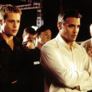 OCEAN'S ELEVEN, Bernie Mac, Brad Pitt, Matt Damon, Scott Caan, George Clooney, Carl Reiner, 2001