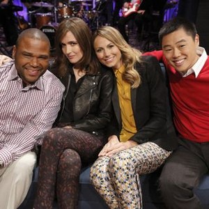 Hollywood Game Night, Anthony Anderson (L), Rose Byrne (C), Stacy Keibler (R), 'Purr-ty People', Season 1, Ep. #4, 08/01/2013, ©NBC