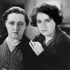 JUNO AND THE PAYCOCK, (aka THE SHAME OF MARY BOYLE), from left: Sara Allgood, Kathleen O'Regan, 1930