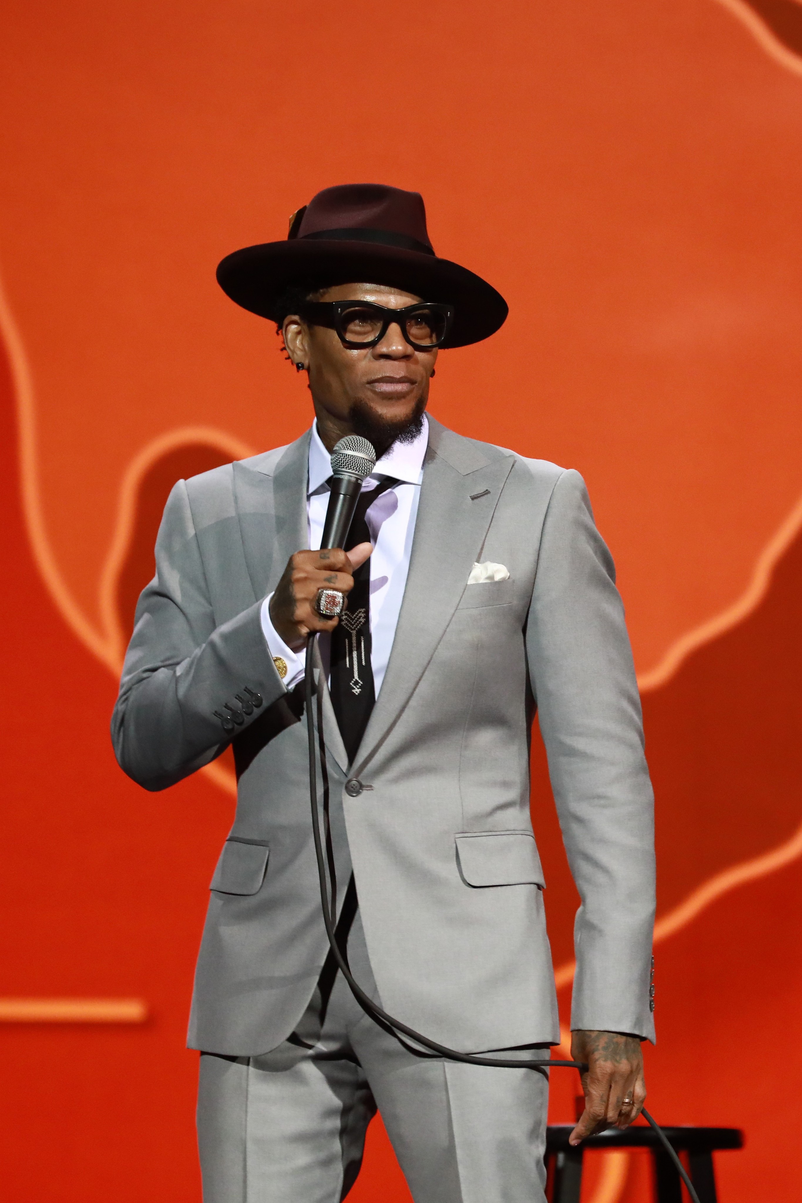 D.l. Hughley: Contrarian | Rotten Tomatoes
