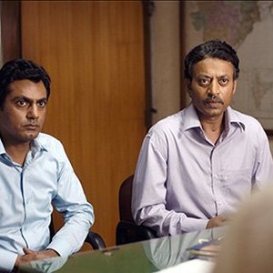 (L-R) Nawazuddin Siddiqui as Shaikh and Irrfan Khan as Saajan as "The Lunchbox." photo 3