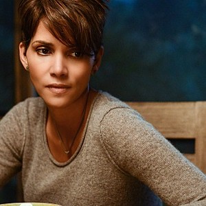 "Pilot -- Re-entry"  -- EXTANT: CBS's new summer series EXTANT is a mystery thriller starring Academy Award-winner Halle Berry as Molly Woods, a female astronaut trying to reconnect with her family after returning from a year in outer space. Her mystifying experiences in space lead to events that will ultimately change the course of human history. EXTANT premieres Wednesday, July 9 (9:00-10:00 PM, ET/PT)