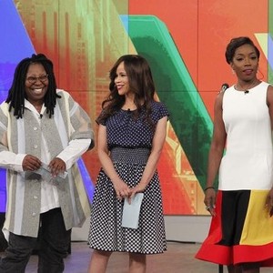 The View, Whoopi Goldberg (L), Rosie Perez (C), Estelle (R), 08/11/1997, ©ABC