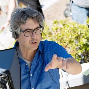 DOWNSIZING, DIRECTOR ALEXANDER PAYNE, ON SET, 2017. PH: MERIE W. WALLACE/© PARAMOUNT PICTURES