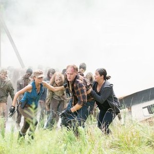 The Walking Dead, Christian Serratos (L), Alanna Masterson (R), 'Start to Finish', Season 6, Ep. #8, 11/29/2015, ©AMC