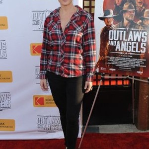 Teri Polo at arrivals for OUTLAWS AND ANGELS Premiere, Ahrya Fine Arts Theater, Los Angeles, CA July 12, 2016. Photo By: David Longendyke/Everett Collection