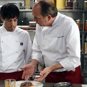 (L-R) Unax Ugalde as Daniel and Herbert Knaup as Thomas in "Bon Appetit."