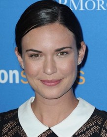 Odette annable 2017