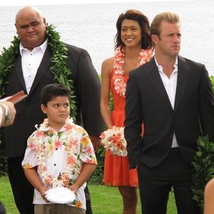 Hawaii Five-O, Taylor Wily (L), Grace Park (C), Scott Caan (R), 'Alaheo Pau'ole (Gone Forever)', Season 2, Ep. #12, 12/12/2011, ©CBS
