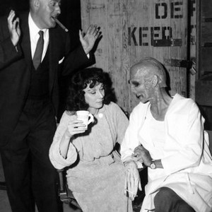 THE TINGLER, director William Castle, Judith Evelyn and friend on set, 1959