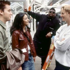 ON THE LINE, Lance Bass (far left), Emmanuelle Chriqui (second from left), 2001. (c) Miramax